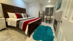 Postel nebo postele na pokoji v ubytování 2#family suite king bed room