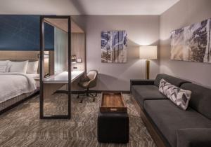Postel nebo postele na pokoji v ubytování SpringHill Suites by Marriott Reno + 19 fotografií