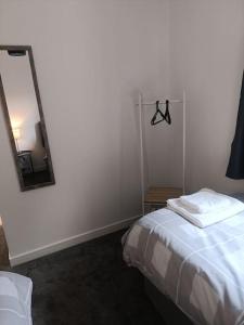 2 bed highland home base for Isle of Skye and Lochalsh客房内的一张或多张床位