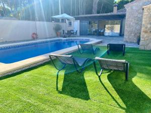 Bazén v ubytování El Rincon de Piedra - Tu Hogar En Vacaciones nebo v jeho okolí