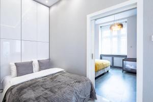 Ultra Central - Large Home with Balcony 1075 Budapest, Károly körút 5 kép - 2