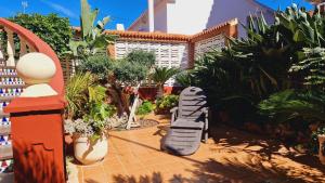 Taman di luar Chalet Playa Chilches