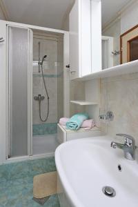 Koupelna v ubytování Apartments with a parking space Icici, Opatija - 7788