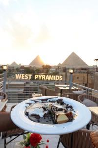 Imagen de la galería de West Pyramids Hotel, en El Cairo