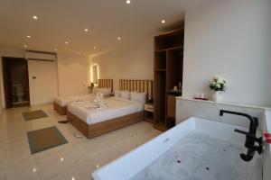 Imagen de la galería de West Pyramids Hotel, en El Cairo