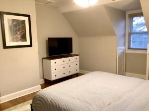 Billede fra billedgalleriet på Cute 2 Bedroom Home - Huge backyard, near downtown! i Cleveland