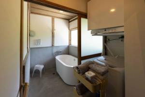 Koupelna v ubytování 国東市の自然に囲まれた一棟貸し宿