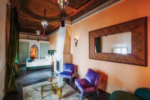 Posezení v ubytování Riad Assouel et Spa By La Siredrah