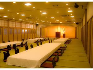 Kawasan bisnes dan/atau bilik persidangan di Hitoyoshi Onsen Hotel Hananoshou - Vacation STAY 40074v