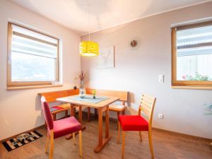 Posedenie v ubytovaní Apartment in Distelberg near Ski Slopes