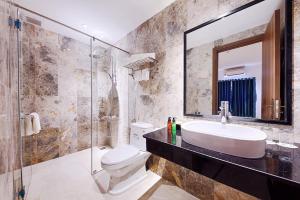 Koupelna v ubytování Essenza Hotel Đà Nẵng