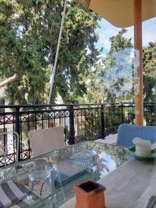 Μπαλκόνι ή βεράντα στο City Center First Floor Apartment