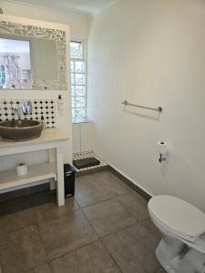 Koupelna v ubytování Stannards Guest Lodge 4 Star B&B, Knysna
