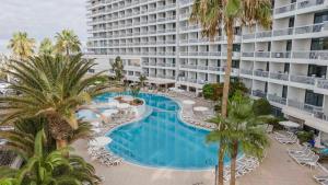 Palm Beach - Excel Hotels & Resorts内部或周边的泳池