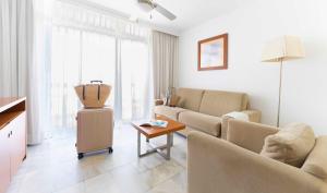Palm Beach - Excel Hotels & Resorts的休息区