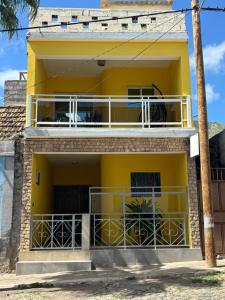 Parveke tai terassi majoituspaikassa City Center Near Beach B&B II