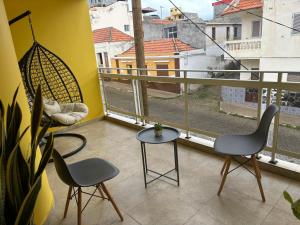Parveke tai terassi majoituspaikassa City Center Near Beach B&B II