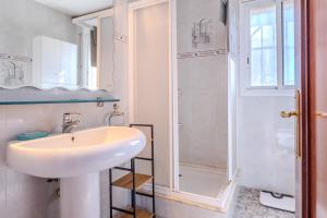 Koupelna v ubytování Villa natura 20 km de las playas + 33 fotografií