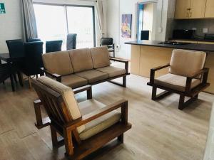 Un lugar para sentarse en Royal Bafokeng Guest House