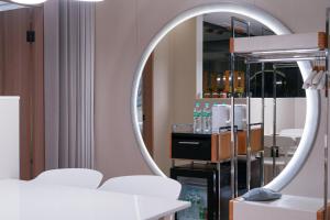 MMMOTEL 客房内的一张或多张床位