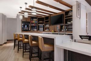 Lounge nebo bar v ubytování Hyatt Place Flagstaff