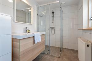 Ένα μπάνιο στο Spacious Family Holiday Home (7p), Free indoor parking +39 φωτογραφίες