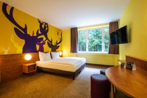 Μια τηλεόραση ή/και κέντρο ψυχαγωγίας στο Hotel Göttingen-West