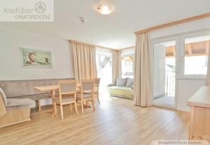 A seating area at Alpenperle