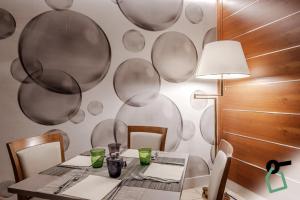Istumisnurk majutusasutuses HOTIDAY Room Collection - Torbole