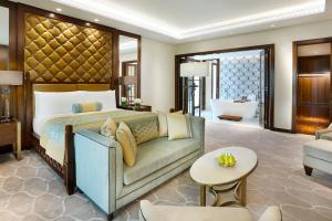 Posezení v ubytování The Ritz-Carlton, Dubai