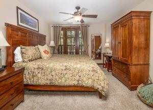 Postel nebo postele na pokoji v ubytování Ascent Residence 207 + 31 fotografií