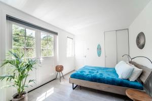 Postel nebo postele na pokoji v ubytování Good Vibes Romantic Studio incl free private parking