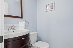 华盛顿Entire 3-BR Row House in Peaceful Kingman Park DC的相册照片