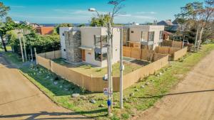 Imagen de la galería de BAHIA SAN FRANCISCO, casa Albatros a 80 metros del mar, Uruguay, en Piriápolis