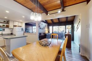 Billede fra billedgalleriet på Chalet Court Manor i Zephyr Cove + 18 billeder