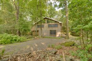Zahrada ubytování Secluded Stroudsburg Home - 5 Mi to Ski Resort
