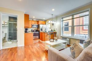 Η κουζίνα ή μικρή κουζίνα στο Pet-Friendly Apt in Historic Downtown St Augustine +22 φωτογραφίες