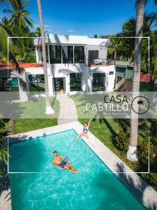 Bazén v ubytování Private Beach side Villa - Playa San Diego nebo v jeho okolí