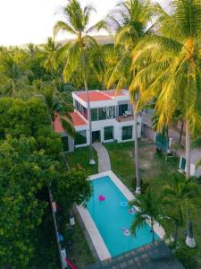 Bazén v ubytování Private Beach side Villa - Playa San Diego nebo v jeho okolí