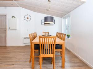 Fotografie z fotogalerie ubytování 10 person holiday home in Harboøre-By Traum v destinaci Harboør