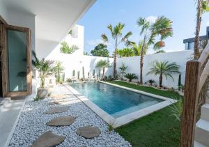 Πισίνα στο ή κοντά στο Jurassic Villa Canggu