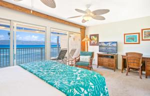 Postel nebo postele na pokoji v ubytování KBM Resorts FREE CAR Lokelani Oceanfront 2-Bedroom Condo Recently Remodeled includes Beach Gear LOK-B203 + 22 fotografií