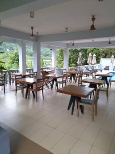 Εστιατόριο ή άλλο μέρος για φαγητό στο Bayview Villas - Sea Side THREE Bedroom Apartment