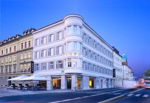 Clădirea în care este situat/ăhotelul