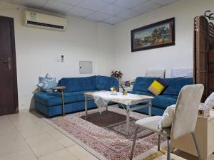 Posezení v ubytování Fully furnished studio apartment
