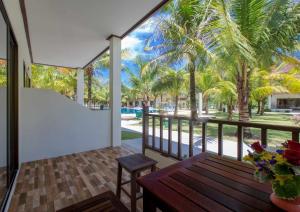 O grădină în afara Sea Sun Beach Resort Koh Kho Khao