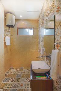 Koupelna v ubytování Hotel Devine Zirakpur Chandigarh