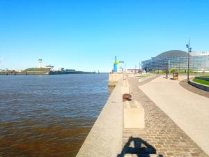 Výhled na řeku, která protéká v blízkosti apartmánu