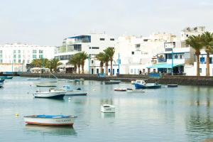 アレシーフェにあるEl Charco Lofts - By AZ Rentalsの近海船団