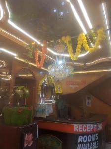 Majutusasutuses Deepak Lodge walkable Distance From ksrtc busstand olev sertifikaat, autasu, silt või muu dokument